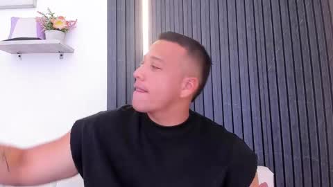 Tom muscle1 online show from September 24, 12:01 pm