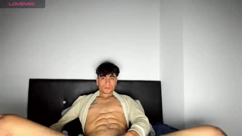 tom online show from February 5, 7:18 am