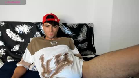 tom online show from February 9, 1:22 am