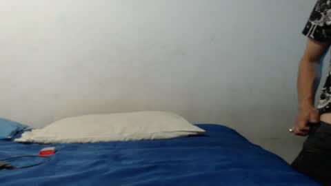 tomas_turbado_ online show from April 15, 7:01 am