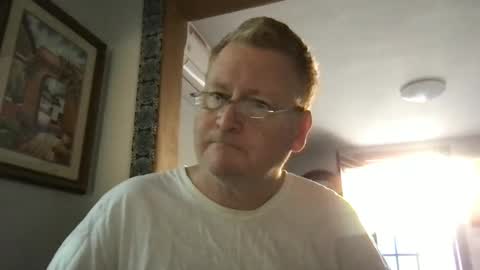 Hola online show from December 2, 3:42 pm