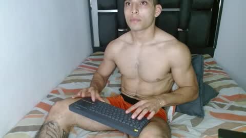tomaz_18 online show from March 10, 5:06 pm