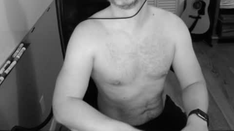 Snapshot of tombrockmoen2 chatting on December 21, 6:09 am tombrockmoen2 online show from December 21, 6:09 am