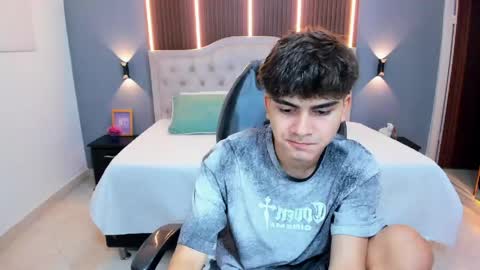 Tommy  online show from April 18, 3:52 am