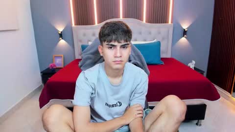 Tommy  online show from February 12, 3:54 am