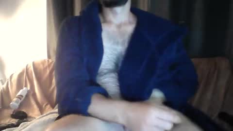 Snapshot of tommy5173 chatting on December 10, 9:11 pm tommy5173 online show from December 10, 9:11 pm