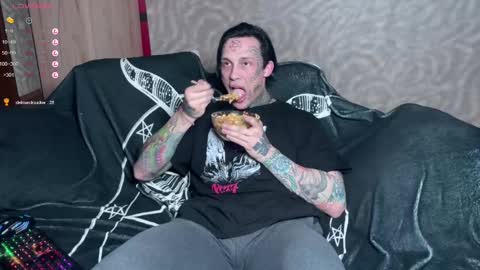 Tommy and Katana online show from February 9, 4:40 pm