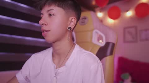 Blue  online show from February 18, 6:04 pm