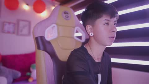 Blue  online show from February 22, 4:40 pm