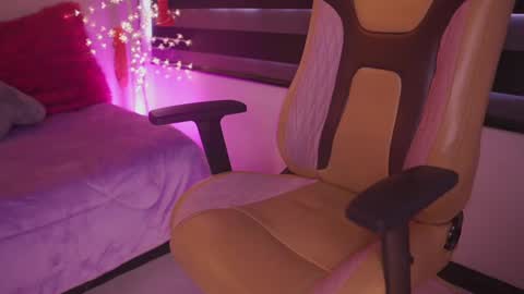 Blue  online show from February 27, 7:26 pm