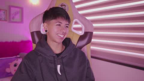 Blue  online show from March 11, 1:03 pm