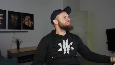  tommy burnzzz  online show from December 1, 10:57 am