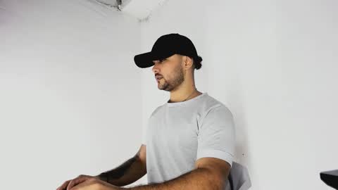 tommy_sccott online show from October 31, 2:23 am