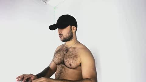 tommy_sccott online show from October 13, 2:46 am