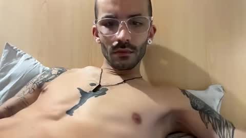 TOMMYDESIREX online show from April 28, 10:47 pm