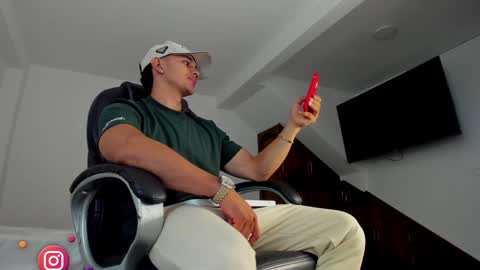 Instagram t garcia69 online show from January 1, 4:07 am