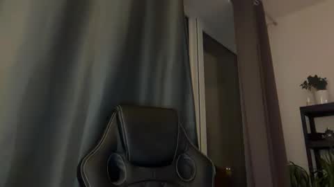 Thomas Fit online show from November 24, 10:52 pm