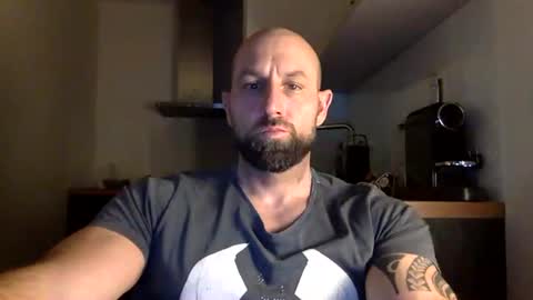 Thomas Fit online show from February 28, 8:50 pm