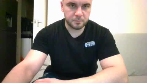 Snapshot of tommyy19901 chatting on February 18, 6:26 pm tommyy19901 online show from February 18, 6:26 pm