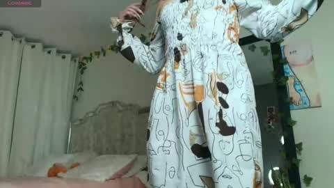 leyla  online show from November 6, 2:58 am