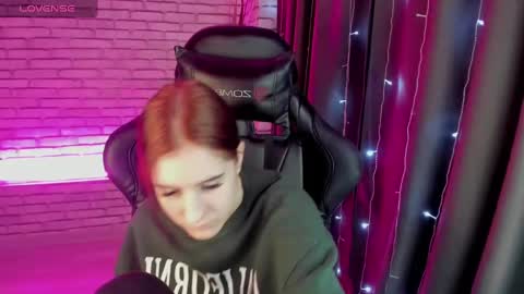 tonya_gray online show from January 5, 1:24 am