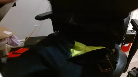 tonytonytony3001 online show from January 3, 7:50 pm