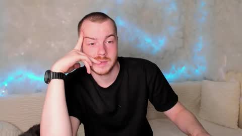 Snapshot of toohornyserj chatting on October 14, 10:24 pm toohornyserj online show from October 14, 10:24 pm