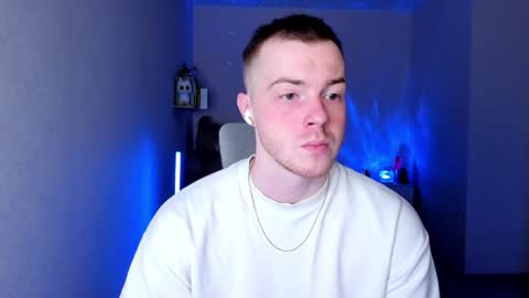 Snapshot of toohornyserj chatting on January 31, 8:43 pm toohornyserj online show from January 31, 8:43 pm