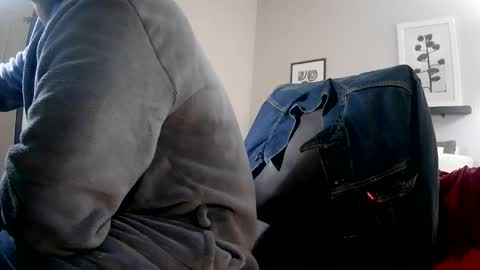 Snapshot of toomuchsmoke chatting on October 6, 3:57 am toomuchsmoke online show from October 6, 3:57 am