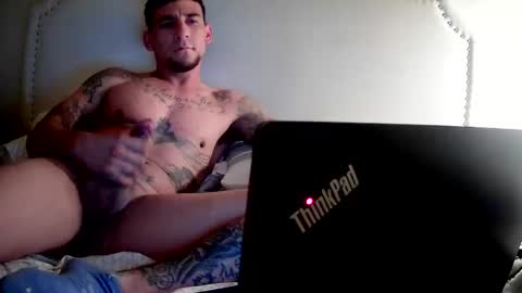 Snapshot of toomuchsmoke chatting on October 26, 9:10 am toomuchsmoke online show from October 26, 9:10 am