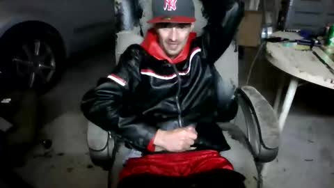 Snapshot of topdogintraining93 chatting on October 6, 7:48 am SagMeOreduceMe online show from October 6, 7:48 am