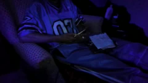 Snapshot of topdogintraining93 chatting on September 22, 9:57 am SagMeOreduceMe online show from September 22, 9:57 am