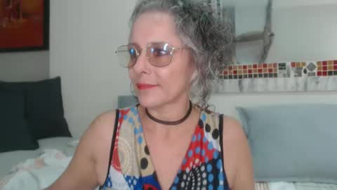 TotyPink online show from September 19, 3:05 pm