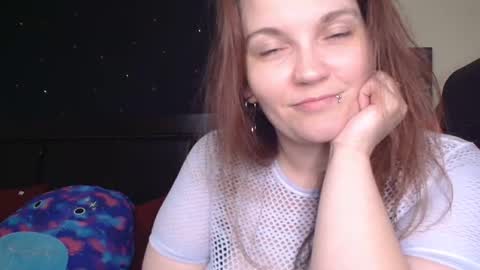 Snapshot of toxiclilly chatting on October 23, 9:33 am Lilly Miss Mistress Goddess Maam Queen Boss online show from October 23, 9:33 am