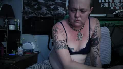 ToxicTemptress420 online show from February 6, 5:44 am