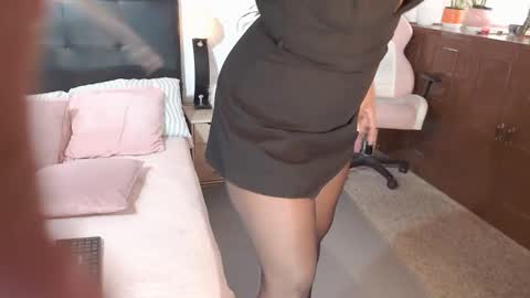 Traci online show from November 26, 1:19 pm