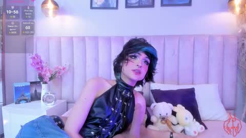 Tracy  online show from March 19, 8:47 pm