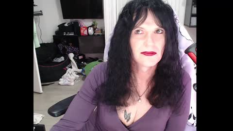 transgurlperth online show from December 4, 12:52 pm