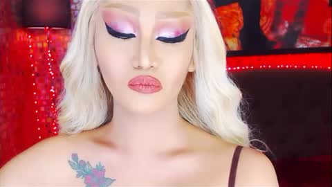 KYLIE BELLA  TS online show from March 12, 9:23 am