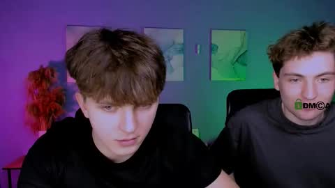 Travis online show from March 19, 10:43 am