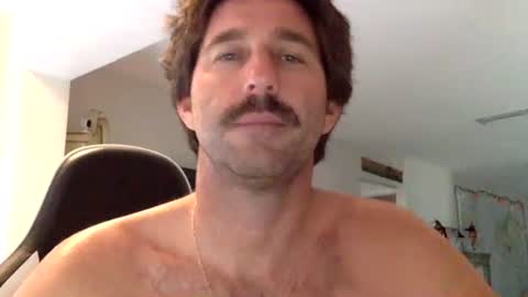 TravisKenn online show from September 28, 1:09 pm