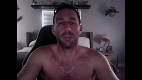 TravisKenn online show from December 31, 7:29 pm