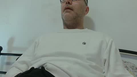 trevido4u online show from February 3, 4:46 am