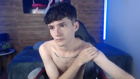 trevor_mob online show from April 16, 9:39 pm