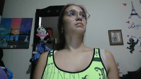 triana_bell online show from March 2, 12:37 am