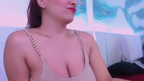 triana_crimson online show from September 21, 12:03 am