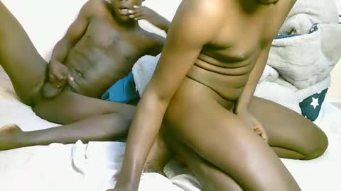 Trisboo5 online show from December 22, 2:57 pm