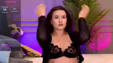 trisha_winslet online show from February 10, 9:14 am