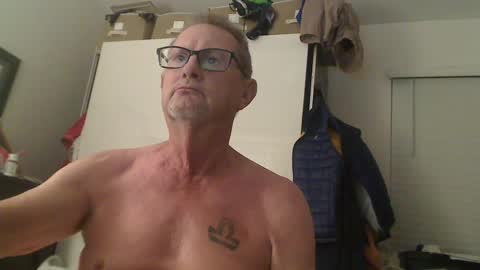 Snapshot of troffer1020 chatting on September 24, 1:56 am Troffer online show from September 24, 1:56 am