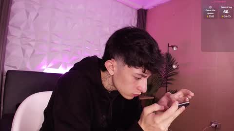 Troy online show from November 24, 7:23 pm